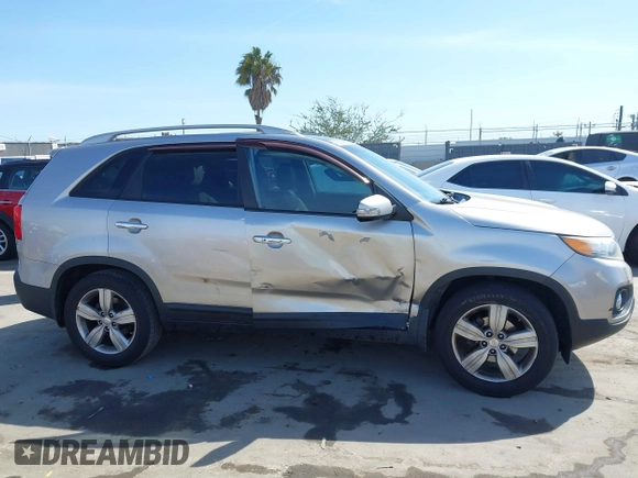 2013 Kia Sorento EX with VIN 5XYKU4A20DG412133, listed as a IAAI auction lot 41826871 with 76,233 mi miles and . Bid and sale history available at carsss.com. Image 6.