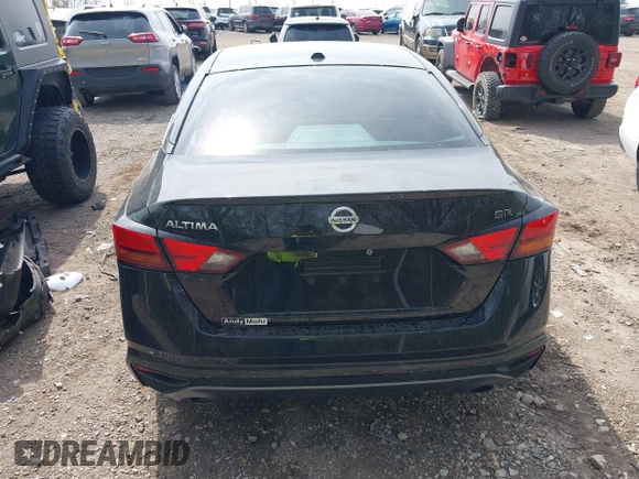 2019 Nissan Altima 2.5 SR with VIN 1N4BL4CV9KC259978, listed as a IAAI auction lot 42019056 with 159,471 mi miles. Bid and sale history available at carsss.com. Image 16.