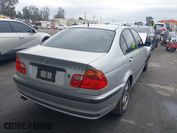 2000 BMW 3 Series 323i with VIN WBAAM3341YCA87796, listed as a IAAI auction lot 41765744 with 169,051 mi miles. Bid and sale history available at carsss.com. Image 4.