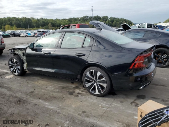 2022 Volvo S60 Momentum with VIN 7JRL12FZ8NG165130, listed as a Copart auction lot 71807484 with 24,990 mi miles and Salvage Title. Bid and sale history available at carsss.com. Image 2.