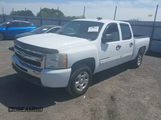 2009 Chevrolet Silverado 1500 LT with VIN 3GCEC23039G118833, listed as a IAAI auction lot 42018681 with 212,044 mi miles. Bid and sale history available at carsss.com. Image 19.