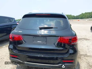 2022 Mercedes-Benz GLC 300 z VIN W1N0G8DB8NV351408, wystawiony jako IAAI lot #42396472 z przebiegiem 61 766 mil mil oraz . Historia ofert i sprzedaży dostępna na DreamBid. Obrazek 16.