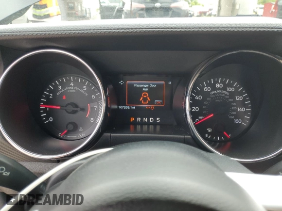 2016 Ford Mustang V6 z VIN 1FA6P8AM9G5271230, wystawiony jako Copart lot #58144615 z przebiegiem 107 268 mil mil oraz Szkoda całkowita • Salvage title. Historia ofert i sprzedaży dostępna na DreamBid. Obrazek 9.