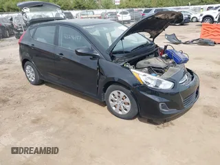 2017 Hyundai Accent SE z VIN KMHCT5AE6HU359297, wystawiony jako IAAI lot #42246151 z przebiegiem 97 449 mil mil oraz . Historia ofert i sprzedaży dostępna na DreamBid. Obrazek 1.