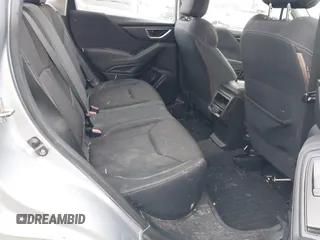 2019 Subaru Forester with VIN JF2SKACC9KH439492, listed as a IAAI auction lot 41570280 with 186,563 mi miles. Bid and sale history available at carsss.com. Image 8.