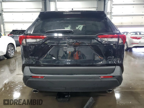 2024 Toyota RAV4 XLE Premium z VIN 2T3A1RFV0RC481791, wystawiony jako Copart lot #59015185 z przebiegiem 9 383 mil mil oraz Szkoda całkowita • Salvage title. Historia ofert i sprzedaży dostępna na DreamBid. Obrazek 6.