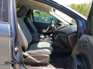 2018 Ford Escape S z VIN 1FMCU0F79JUA63979, wystawiony jako IAAI lot #42184819 z przebiegiem 125 720 mil mil oraz . Historia ofert i sprzedaży dostępna na DreamBid. Obrazek 5.