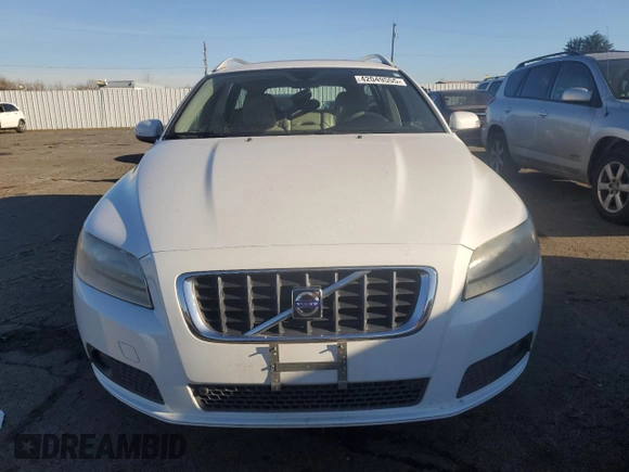 2008 Volvo V70 with VIN YV1BW982581020102, listed as a Copart auction lot 42049555 with 137,098 mi miles and Salvage Title. Bid and sale history available at DreamBid. Image 5.