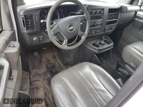 2020 Chevrolet Express Cargo Van with VIN 1GCWGBFB5L1153692, listed as a Copart auction lot 52133275 with 98,272 mi miles and Clean Title. Bid and sale history available at carsss.com. Image 8.