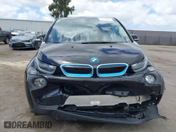 2017 BMW i3 z VIN WBY1Z8C5XHV889564, wystawiony jako IAAI lot #42239516 z przebiegiem 54 400 mil mil oraz . Historia ofert i sprzedaży dostępna na DreamBid. Obrazek 6.
