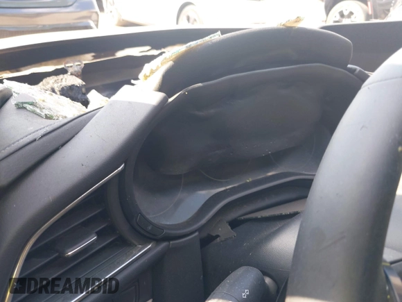 2025 Mazda CX-30 S Carbon Edition z VIN 3MVDMBCMXSM770060, wystawiony jako IAAI lot #42236673 z przebiegiem Nie podano mil oraz . Historia ofert i sprzedaży dostępna na DreamBid. Obrazek 7.