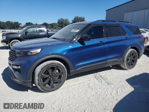 2022 Ford Explorer ST-Line with VIN 1FMSK7KH8NGB84628, listed as a Copart auction lot 82368324 with 19,977 mi miles and Salvage Title. Bid and sale history available at carsss.com. Image 1.