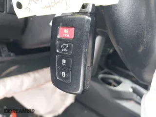 2018 Toyota RAV4 XLE with VIN 2T3RFREV8JW851250, listed as a IAAI auction lot 41164994 with 63,005 mi miles. Bid and sale history available at carsss.com. Image 11.