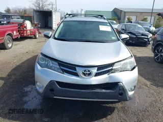 2013 Toyota RAV4 Limited with VIN 2T3DFREV1DW041490, listed as a IAAI auction lot 41757596 with 184,443 mi miles. Bid and sale history available at carsss.com. Image 12.