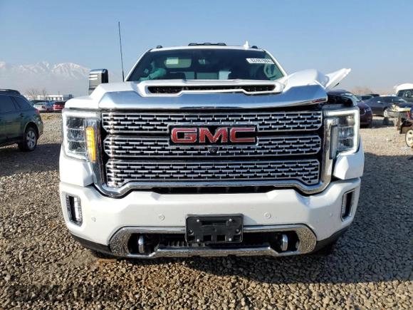 2023 GMC Sierra 3500HD Denali z VIN 1GT49WEY8PF212872, wystawiony jako Copart lot #82487884 z przebiegiem 24 109 mil mil oraz Szkoda całkowita • Salvage title. Historia ofert i sprzedaży dostępna na DreamBid. Obrazek 5.