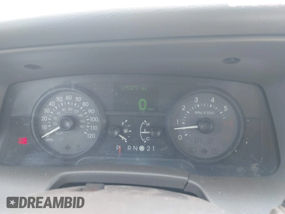 2008 Mercury Grand Marquis LS with VIN 2MEFM75V58X618292, listed as a IAAI auction lot 42094380 with 175,373 mi miles and . Bid and sale history available at DreamBid. Image 7.