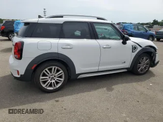 2019 MINI Countryman Cooper S with VIN WMZYT5C56K3G93448, listed as a Copart auction lot 63420534 with 21,440 mi miles and Salvage Title. Bid and sale history available at carsss.com. Image 3.