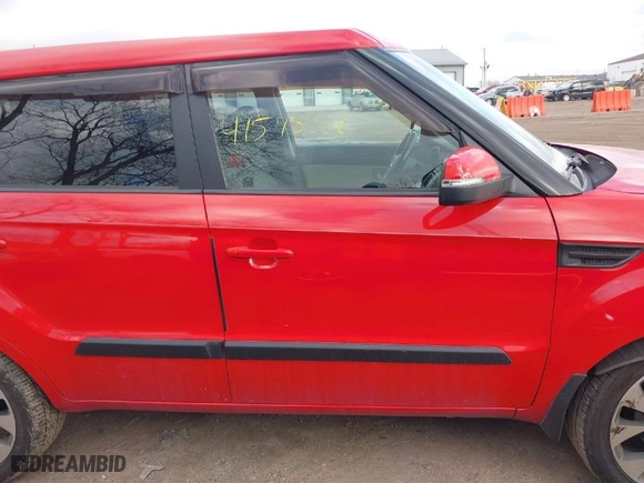 2013 Kia Soul + with VIN KNDJT2A6XD7508063, listed as a IAAI auction lot 41575338 with 91,319 mi miles. Bid and sale history available at carsss.com. Image 13.