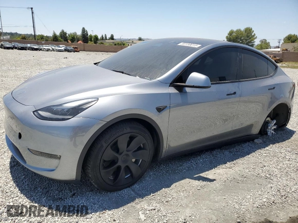 2024 Tesla Model Y Long Range with VIN 7SAYGDEE0RA288420, listed as a Copart auction lot 59159015 with 7,831 mi miles and Salvage title. Bid and sale history available at DreamBid. Image 1.