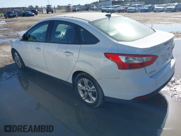 2014 Ford Focus SE with VIN 1FADP3F20EL150757, listed as a IAAI auction lot 41984703 with 171,603 mi miles. Bid and sale history available at carsss.com. Image 3.