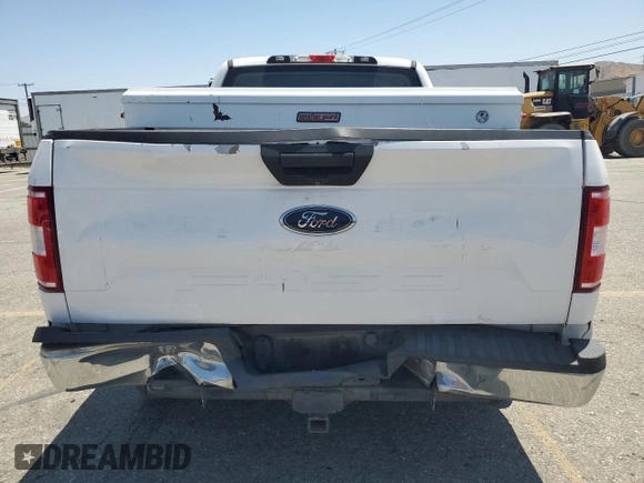 2018 Ford F-150 XL z VIN 1FTEX1C52JKE31993, wystawiony jako Copart lot #54867525 z przebiegiem 121 290 mil mil oraz Szkoda całkowita • Salvage title. Historia ofert i sprzedaży dostępna na DreamBid. Obrazek 6.