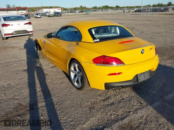 2011 BMW Z4 sDrive30i с VIN WBALM5C56BE495894, выставлен на аукционе IAAI как лот 41749017 с пробегом 38 987 миль миль и . История ставок и продаж доступна на DreamBid. Изображение 3.