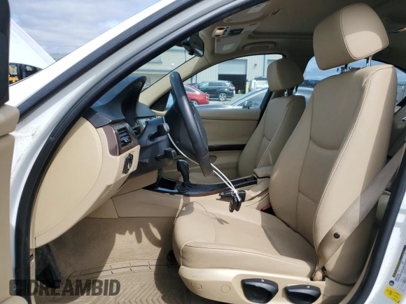 2009 BMW 3 Series 328i with VIN WBAPH77559NM30850, listed as a Copart auction lot 51322385 with 184,200 mi miles and Salvage Title. Bid and sale history available at carsss.com. Image 7.