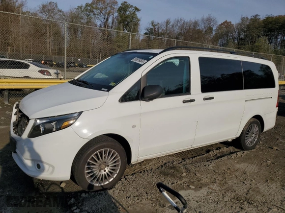 2017 Mercedes-Benz Metris Passenger z VIN WD4PG2EE8H3336425, wystawiony jako Copart lot #80899504 z przebiegiem Nie podano mil oraz Szkody całkowita. Historia ofert i sprzedaży dostępna na DreamBid. Obrazek 1.