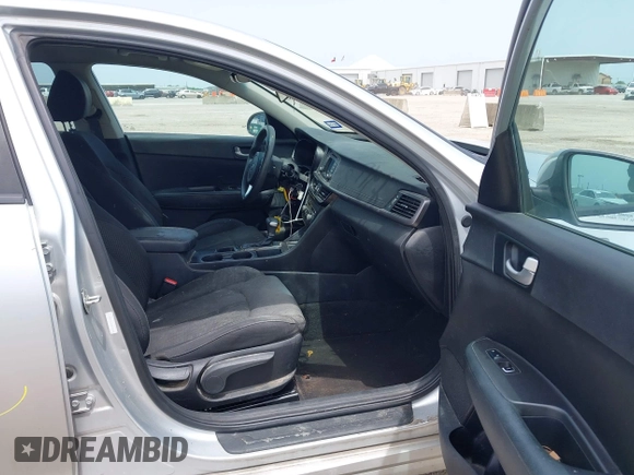 2017 Kia Optima LX z VIN 5XXGT4L34HG124656, wystawiony jako IAAI lot #42247907 z przebiegiem 93 333 mil mil oraz . Historia ofert i sprzedaży dostępna na DreamBid. Obrazek 5.