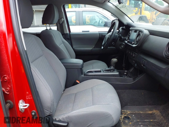 2021 Toyota Tacoma SR z VIN 3TMCZ5AN6MM444433, wystawiony jako IAAI lot #42260193 z przebiegiem 47 351 mil mil oraz . Historia ofert i sprzedaży dostępna na DreamBid. Obrazek 5.