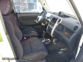2004 Scion xB with VIN JTLKT324140131210, listed as a IAAI auction lot 40911236 with 177,431 mi miles. Bid and sale history available at carsss.com. Image 5.