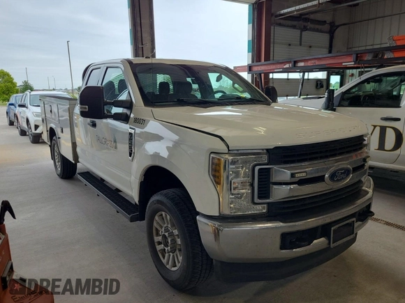 2018 Ford F-250 XL with VIN 1FD7X2B60JEB74688, listed as a IAAI auction lot 42610468 with 225,435 mi miles and . Bid and sale history available at DreamBid. Image 15.