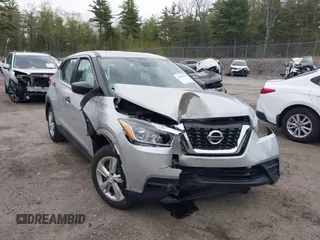 2020 Nissan Kicks S z VIN 3N1CP5BV9LL563069, wystawiony jako IAAI lot #42190584 z przebiegiem 49 080 mil mil oraz . Historia ofert i sprzedaży dostępna na DreamBid. Obrazek 6.