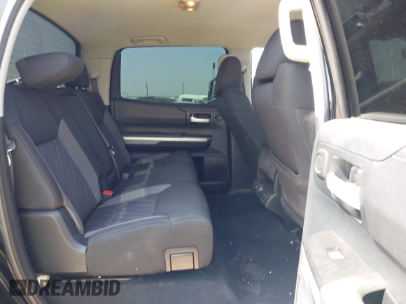 2015 Toyota Tundra SR5 z VIN 5TFEM5F13FX091191, wystawiony jako IAAI lot #41887843 z przebiegiem 91 588 mil mil oraz . Historia ofert i sprzedaży dostępna na DreamBid. Obrazek 8.