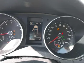 2013 Volkswagen Golf w/Conv & Sunroof z VIN WVWDB7AJ0DW117575, wystawiony jako IAAI lot #41785491 z przebiegiem 194 273 mil mil oraz . Historia ofert i sprzedaży dostępna na DreamBid. Obrazek 7.