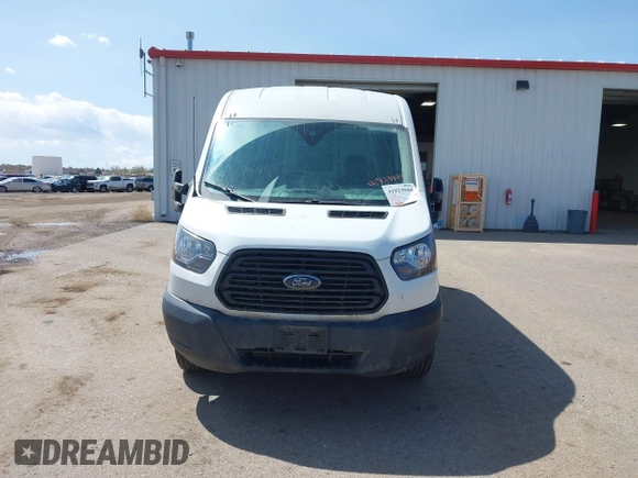 2019 Ford Transit с VIN 1FTYR1CM5KKA70355, выставлен на аукционе IAAI как лот 41923944 с пробегом 158 426 миль миль и . История ставок и продаж доступна на DreamBid. Изображение 12.