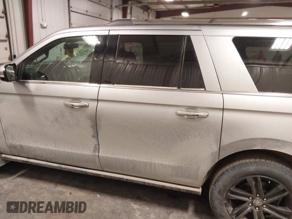 2021 Ford Expedition Max Limited z VIN 1FMJK2AT8MEA12226, wystawiony jako IAAI lot #41368705 z przebiegiem 88 051 mil mil oraz . Historia ofert i sprzedaży dostępna na DreamBid. Obrazek 14.