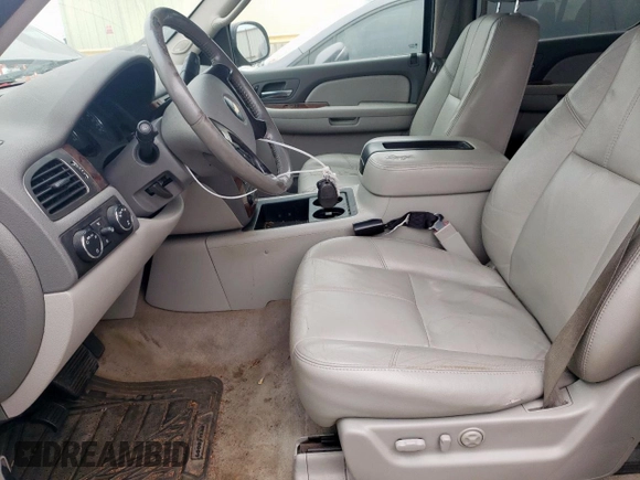 2007 Chevrolet Tahoe LTZ with VIN 1GNFK13047J399819, listed as a Copart auction lot 53885365 with 231,082 mi miles and Clean title. Bid and sale history available at DreamBid. Image 7.