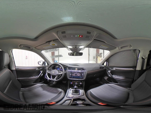 2024 Volkswagen Tiguan Wolfsburg Edition z VIN 3VVAB7AX0RM218695, wystawiony jako Copart lot #60689715 z przebiegiem 4 030 mil mil oraz Szkoda całkowita • Salvage title. Historia ofert i sprzedaży dostępna na DreamBid. Obrazek 15.