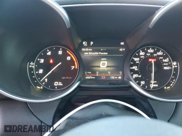 2019 Alfa Romeo Giulia Ti z VIN ZARFANBN0K7602653, wystawiony jako Copart lot #86393384 z przebiegiem 45 974 mil mil oraz Czysty tytuł • Clean title. Historia ofert i sprzedaży dostępna na DreamBid. Obrazek 9.