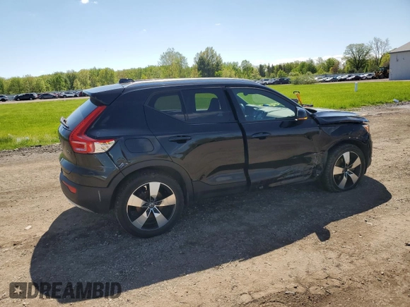 2019 Volvo XC40 Momentum z VIN YV4162XZ3K2009069, wystawiony jako Copart lot #56486375 z przebiegiem 89 718 mil mil oraz Szkoda całkowita • Salvage title. Historia ofert i sprzedaży dostępna na DreamBid. Obrazek 3.