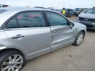 2011 Lincoln MKZ with VIN 3LNHL2GCXBR758450, listed as a IAAI auction lot 41697538 with 90,430 mi miles and . Bid and sale history available at DreamBid. Image 6.