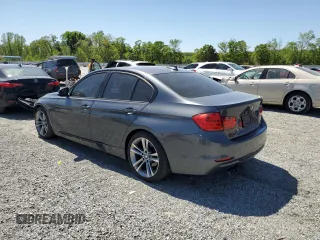 2013 BMW 3 Series 328i z VIN WBA3C1C5XDF435500, wystawiony jako Copart lot #53266805 z przebiegiem 107 780 mil mil oraz Szkoda całkowita • Salvage title. Historia ofert i sprzedaży dostępna na DreamBid. Obrazek 2.