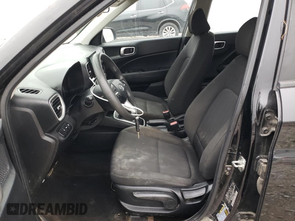 2020 Hyundai Venue SE with VIN KMHRB8A31LU043960, listed as a Copart auction lot 54603965 with 272,211 mi miles and Non repairable. Bid and sale history available at DreamBid. Image 7.