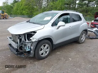 2019 Chevrolet Trax LT z VIN 3GNCJLSB4KL256651, wystawiony jako IAAI lot #42179904 z przebiegiem 132 143 mil mil oraz . Historia ofert i sprzedaży dostępna na DreamBid. Obrazek 2.