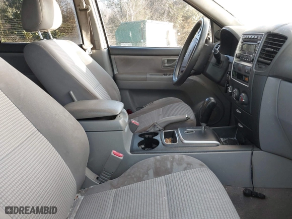 2009 Kia Sorento LX with VIN KNDJC735495868868, listed as a IAAI auction lot 41349993 with 144,935 mi miles. Bid and sale history available at carsss.com. Image 5.