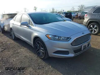 2014 Ford Fusion SE with VIN 1FA6P0HD7E5396750, listed as a IAAI auction lot 42068829 with 118,533 mi miles. Bid and sale history available at carsss.com. Image 1.