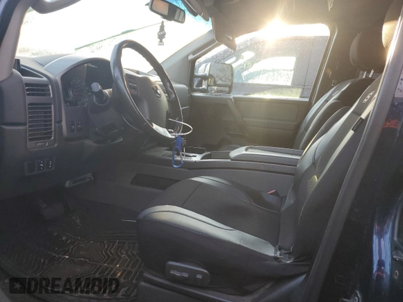 2007 Nissan Titan XE z VIN 1N6AA06BX7N227135, wystawiony jako Copart lot #84016134 z przebiegiem 120 723 mil mil oraz Nie do naprawy • Non repairable. Historia ofert i sprzedaży dostępna na DreamBid. Obrazek 7.