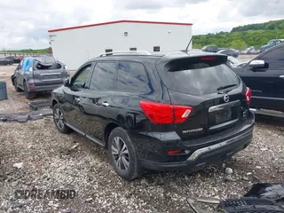 2017 Nissan Pathfinder Platinum with VIN 5N1DR2MM3HC676805, listed as a IAAI auction lot 42218441 with 61,260 mi miles and . Bid and sale history available at DreamBid. Image 3.