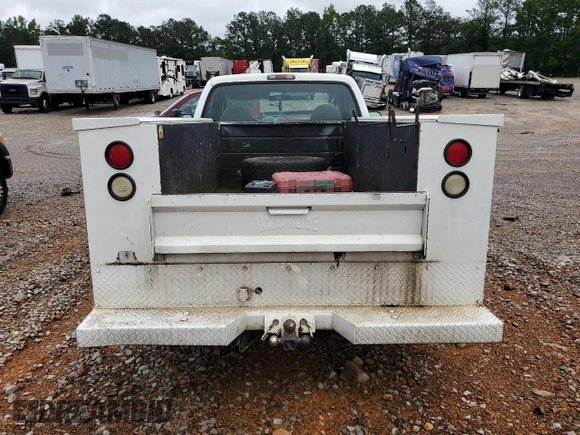 2006 Ford F-250 z VIN 1FDNF20506EC75421, wystawiony jako Copart lot #58069295 z przebiegiem 176 547 mil mil oraz Szkoda całkowita • Salvage title. Historia ofert i sprzedaży dostępna na DreamBid. Obrazek 6.